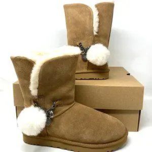 UGG Women's CHE SHORT CHARM Boot Crystal Pendant Brown Wool size 7
